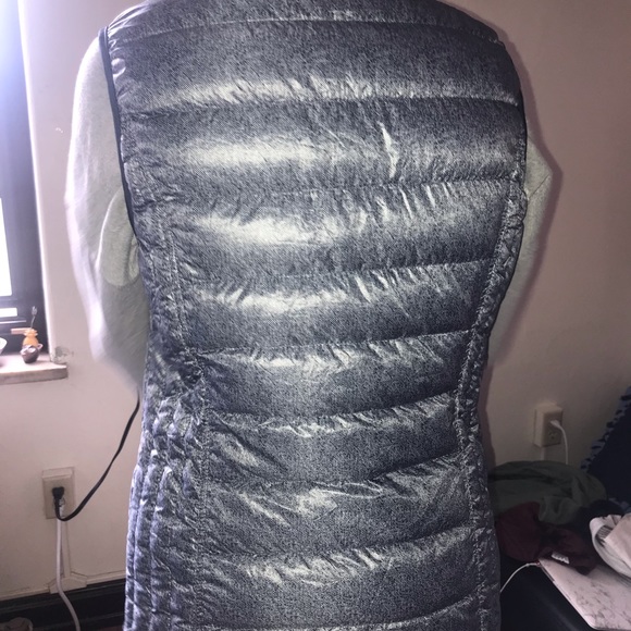 Lightweight puffer vest - Picture 1 of 2